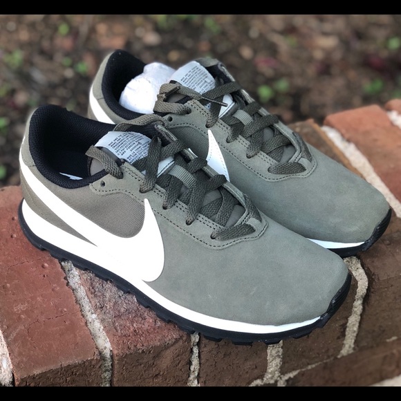 nike love xo